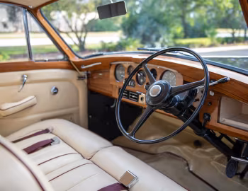 Передня панель 1961 Rolls-Royce Phantom V Limousine [RHD] (5BX16)