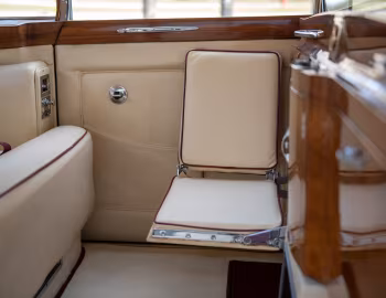 Interior 1961 Rolls-Royce Phantom V Limousine [RHD] (5BX16)
