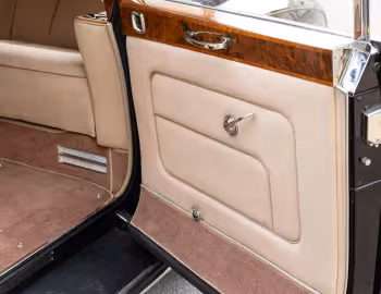 Interior Rolls-Royce Phantom VI Limousine [RHD] (PRH4661) '1971