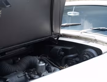 Під капотом 1970 Rolls-Royce Phantom VI Limousine [RHD] (PRH4586)