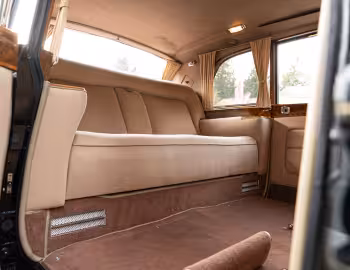 Interior Rolls-Royce Phantom VI Limousine [RHD] (PRH4661) '1971