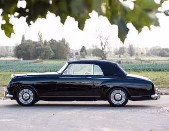 1957 Rolls-Royce Silver Cloud Drophead Coupe Mulliner [RHD] (SBC118)