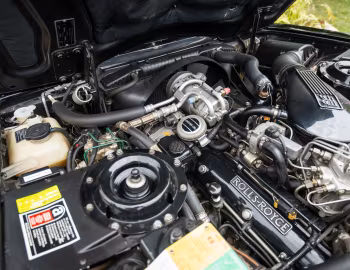 Sous la capuche Rolls-Royce Silver Spirit Emperor State Landaulet by Hooper (KCH26441) '1991