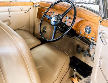 Интерьер Rolls-Royce Silver Wraith 2-door Saloon by Freestone & Webb '1952