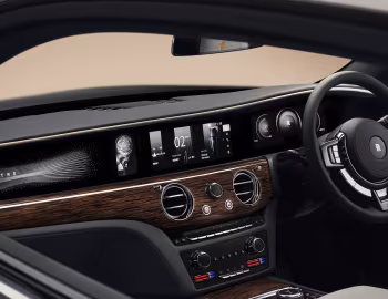 Передня панель Rolls-Royce Spectre [UK-spec] '2026