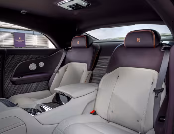 Інтер'єр Rolls-Royce Spectre "Escapism" '2024