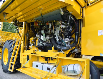 Under The Hood ROPA BunkerMaus 5 '2013–pr.