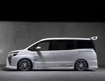 Rowen Toyota Voxy '07.2017–12.2021