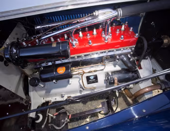 Под капотом 1930 Ruxton Model C Sedan