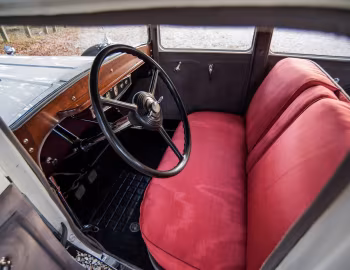 Интерьер 1930 Ruxton Model C Sedan