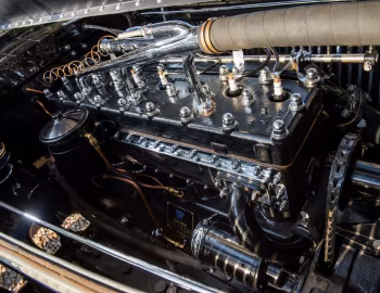 Под капотом 1930 Ruxton Model C Sedan