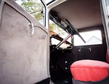Интерьер 1930 Ruxton Model C Sedan