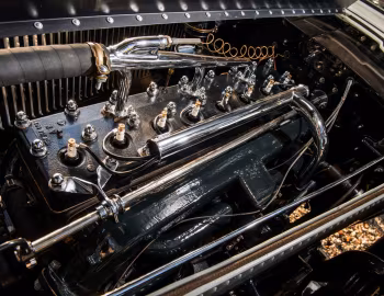 Под капотом 1930 Ruxton Model C Sedan