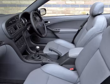 Інтер'єр Saab 9-3 1.8t Convertible [UK-spec] '2003–07