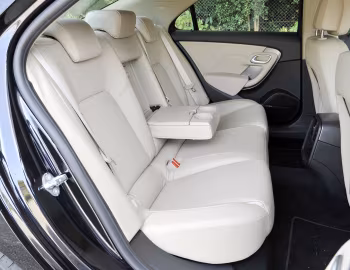 Інтер'єр Saab 9-5 Aero Sedan [Japan] '2011
