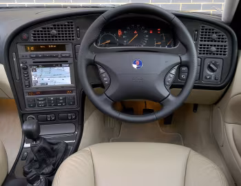 Передня панель Saab 9-5 Aero Sedan [UK-spec] '2003–05