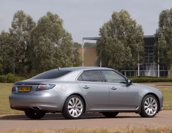 Saab 9-5 Aero Sedan [UK-spec] '2010–11
