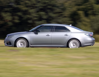 Saab 9-5 Aero Sedan [UK-spec] '2010–11