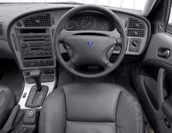 Передня панель Saab 9-5 Aero Wagon [UK-spec] '2003–05