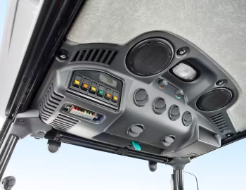 Интерьер SAME Delfino 60 Cab [EU-spec] '05.2020–н.в.
