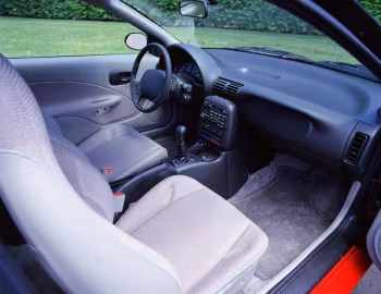Інтэр'ер 1997–2000 Saturn SC '1996–2000