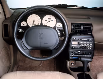 Front panel 1996–99 Saturn SL '1995–99
