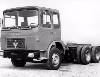 Saviem SM340 V8 6×4 tracteur '1974–77