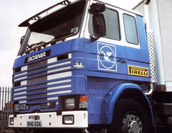 Scania R142M 6×2 tractor [UK-spec] '1981–88