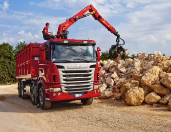 Scania G440 8×2 rear-steer with hook lift and crane '2010–13