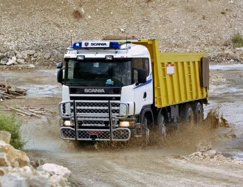 Scania R144GB 460 8×4 rigid with tipper body '1995–2004