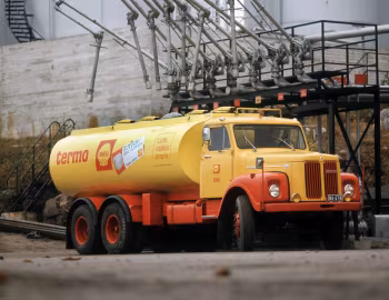 Scania LS85S rigid tanker '1968–75