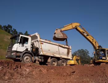 Scania P420 6×4 rigid CP14 with Rossetti tipper body, Caterpillar 320B