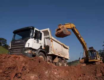 Scania P420 6×4 rigid CP14 with Rossetti tipper body, Caterpillar 320B
