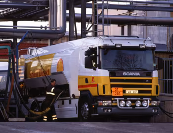 Scania R124L 400 6×2*4 rigid refueller '1995–2004
