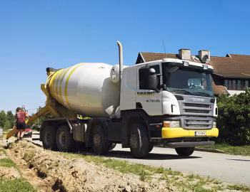 Scania P380 8×4 CP19 rigid with mixer body '2004–10