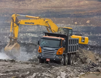 Komatsu PC, Scania P380 8×4 rigid CP14 with Hyva tipper body