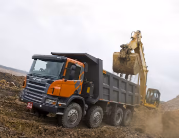 Komatsu PC, Scania P380 8×4 rigid CP14 with Hyva tipper body
