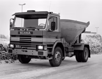 Scania P82M4×2L1-38 '1981–82