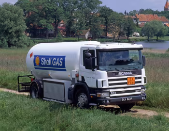 Scania P94G 220 4×2 rigid tanker truck '1996–2004