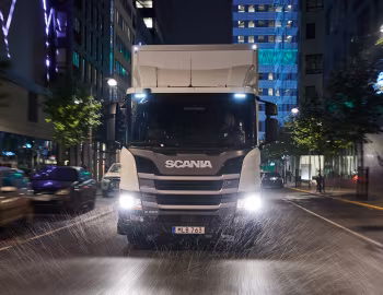 Scania P 220 4×2 Day Cab CP17L rear-steer boxbody '2017–н.в.