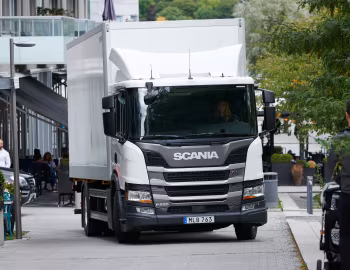 Scania P 220 4×2 Day Cab CP17L rear-steer boxbody '2017–н.в.
