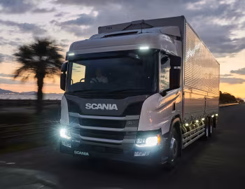 Scania P 360 6×2 CP17N rear-steer boxbody '2017–н.в.