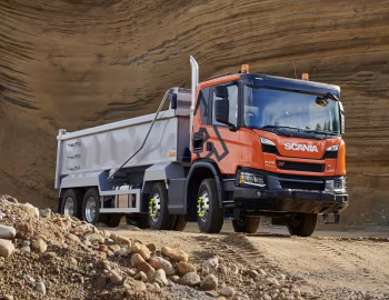 Scania P 410 XT 8×4 Tipper [UK-spec] '2017–pr.