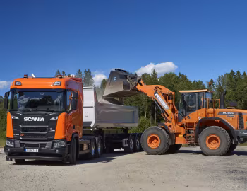 Scania R 500 XT 6×4 tractor CR20N Sleeper Cab, Doosan DL300-3