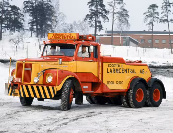 Scania LT110S rigid recovery vehicle