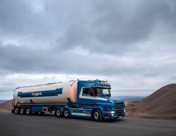 Scania T580 Streamline 6×2 tractor '2004–05