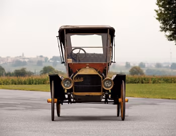 1910 Schacht Model R Runabout