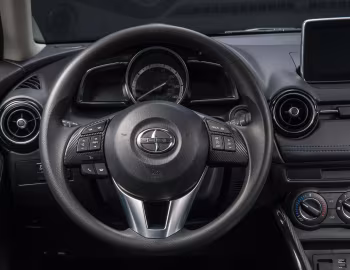 Торпедо 2016 Scion iA '2015–16