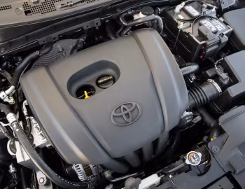 Под капотом 2016 Scion iA '2015–16