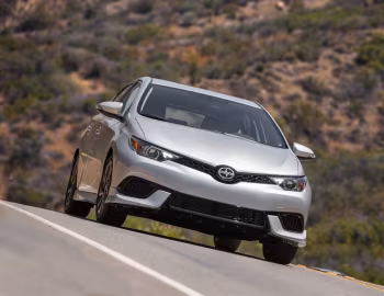 2016 Scion iM '2015–16